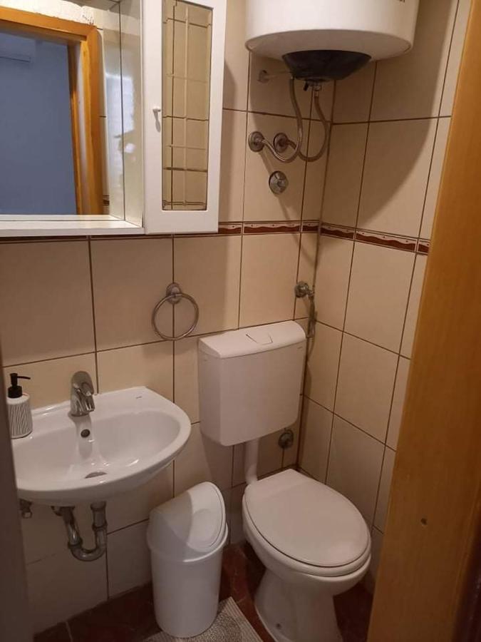 Studio Darija For 2 Persons S Terasom Wi-Fi & Parking Apartamento Makarska Exterior foto