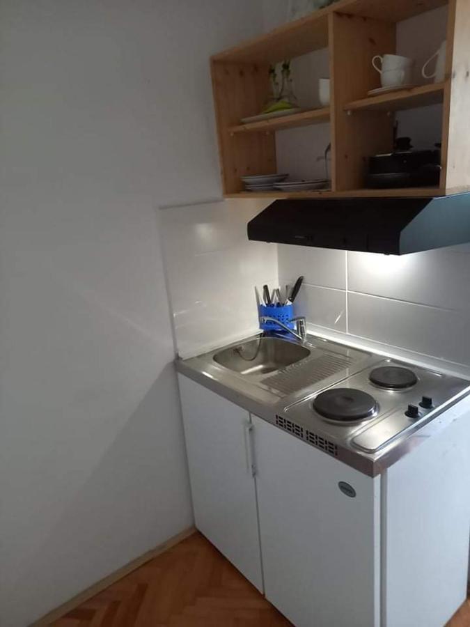 Studio Darija For 2 Persons S Terasom Wi-Fi & Parking Apartamento Makarska Exterior foto